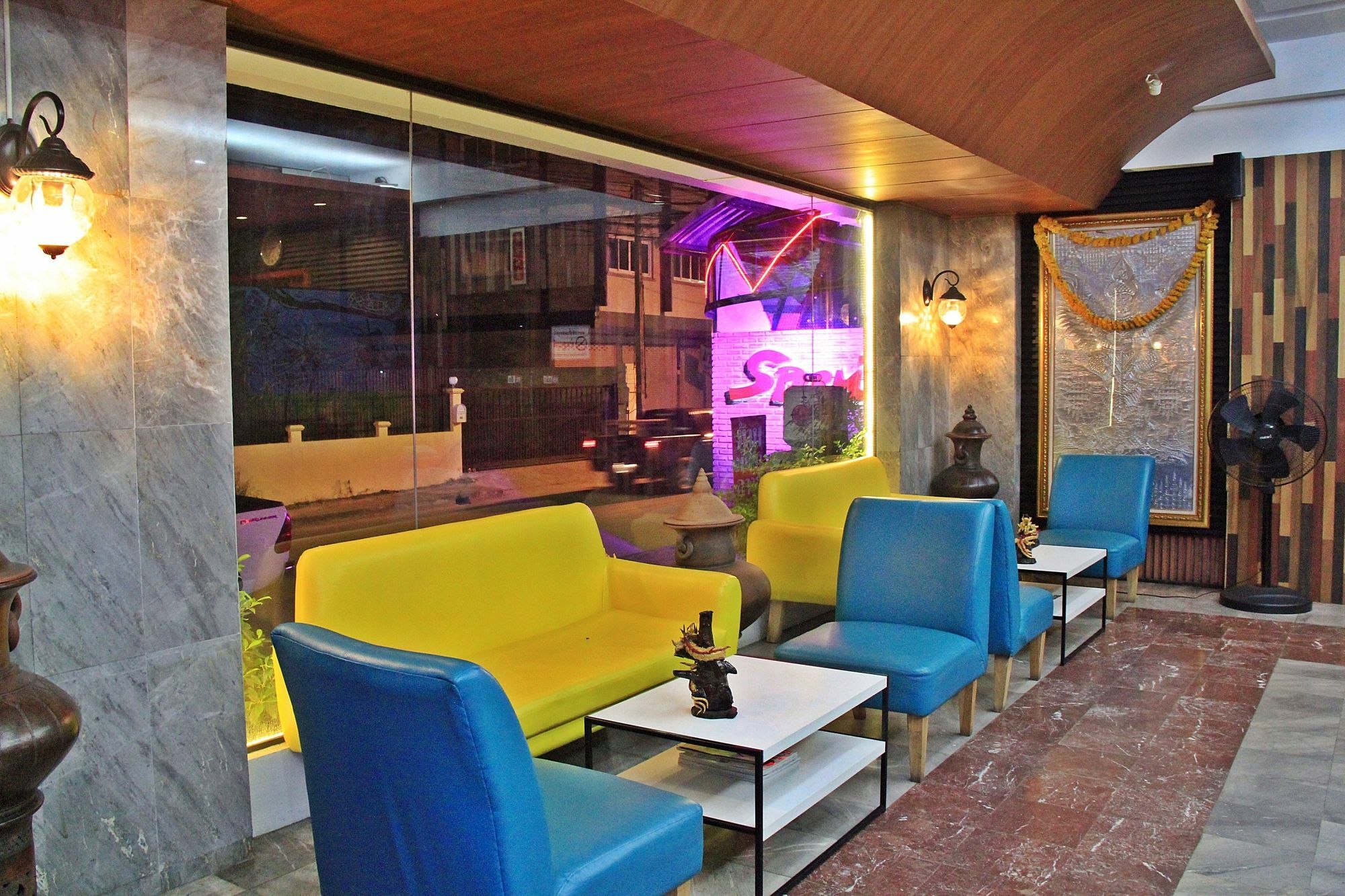 โรงแรมเรือนทิพย์ เชียงราย Ruean Tip Hotel Eksteriør billede