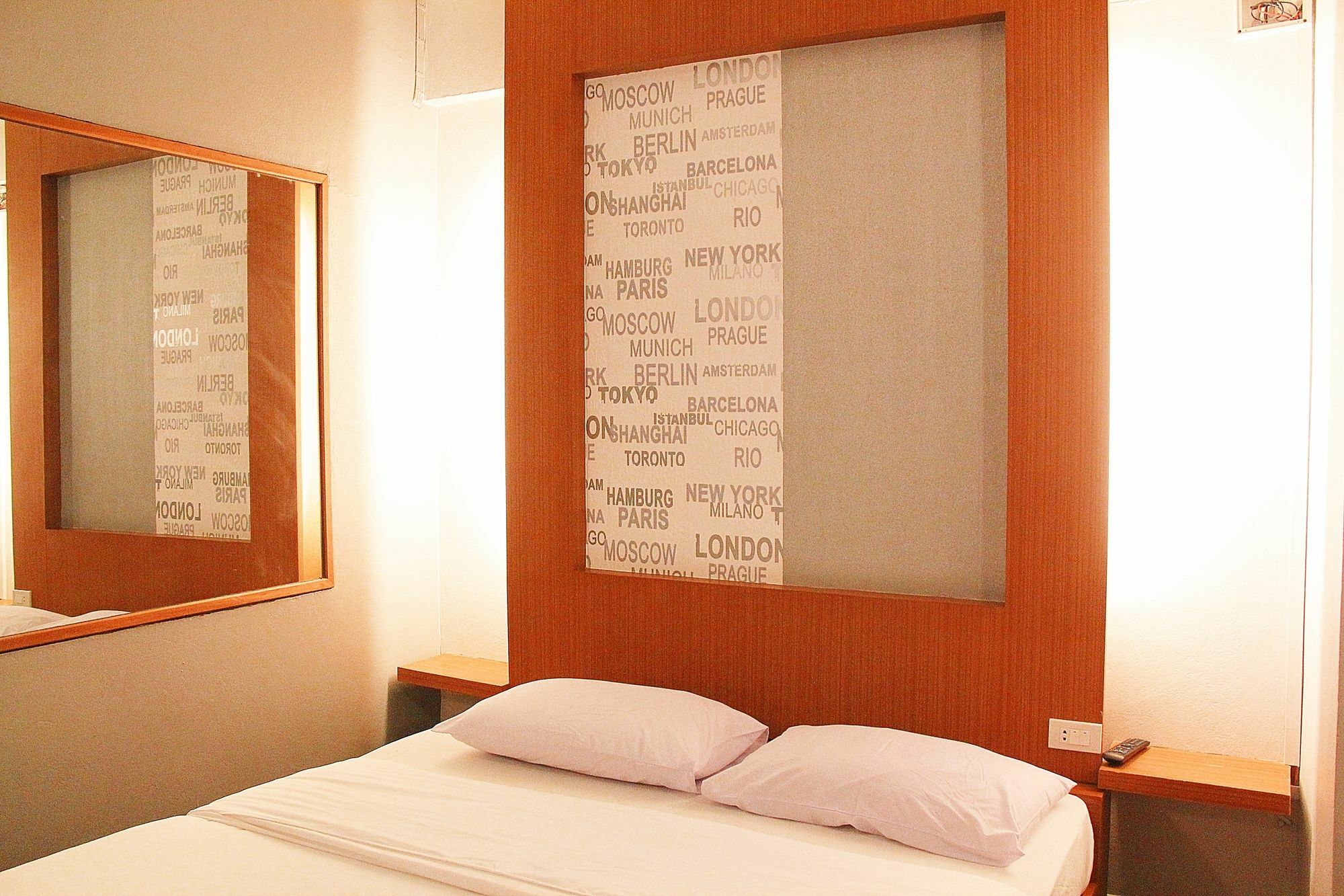 โรงแรมเรือนทิพย์ เชียงราย Ruean Tip Hotel Eksteriør billede