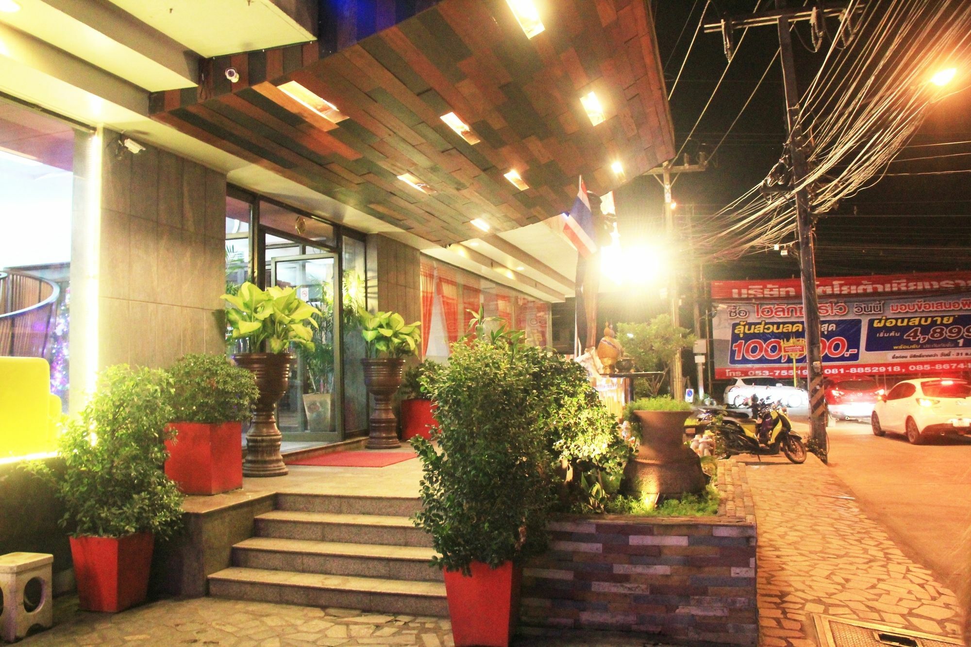 โรงแรมเรือนทิพย์ เชียงราย Ruean Tip Hotel Eksteriør billede